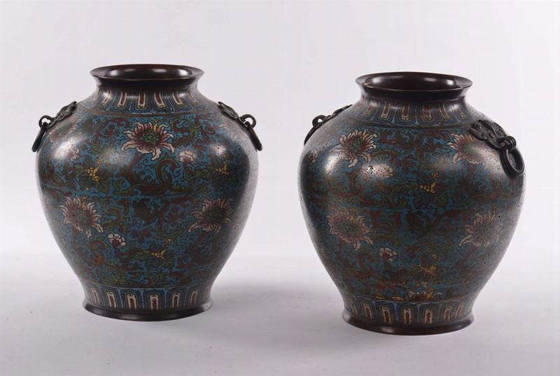 Coppia di vasi cloisonne, Cina XIX secolo  - Auction Antique and Old Masters - II - Cambi Casa d'Aste