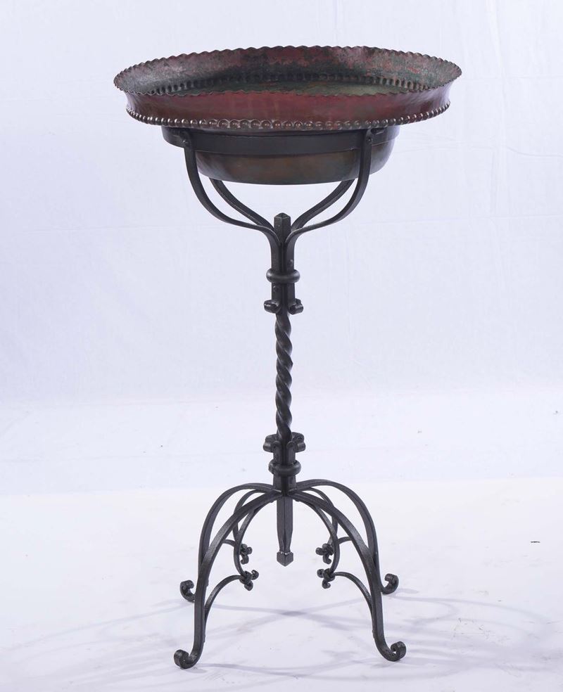 Trepiedi in ferro con bacile in rame  - Auction Antiques and Old Masters - Cambi Casa d'Aste