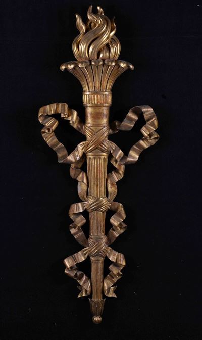 Fregio in Legno Intagliato e Dorato
