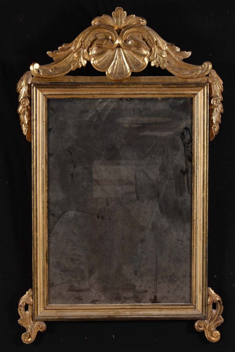 LOTTO RITIRATO Specchierina in legno dorato, XIX secolo  - Asta Arredi e Oggetti d'Arte da Importanti Collezioni Private - Cambi Casa d'Aste