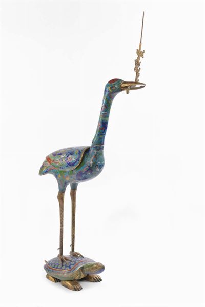 Scultura in Cloisonnè Policromo Raffigurante Airone su una Tartaruga , Cina XIX Secolo