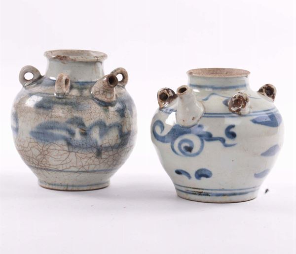 Lotto composto da due anforine