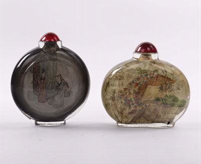 Lotto Composto da Due Grandi Snuff Bottle