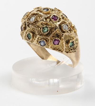 Anello con Diamanti, Smeraldi, Zaffiri e Rubini