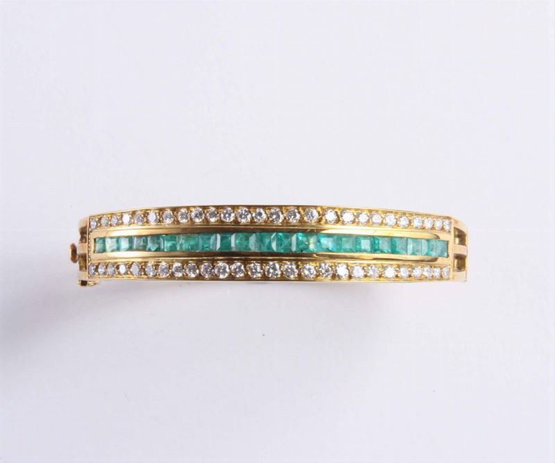 Bracciale rigido con smeraldi e diamanti  - Asta Argenti e Gioielli Antichi e Contemporanei - Cambi Casa d'Aste
