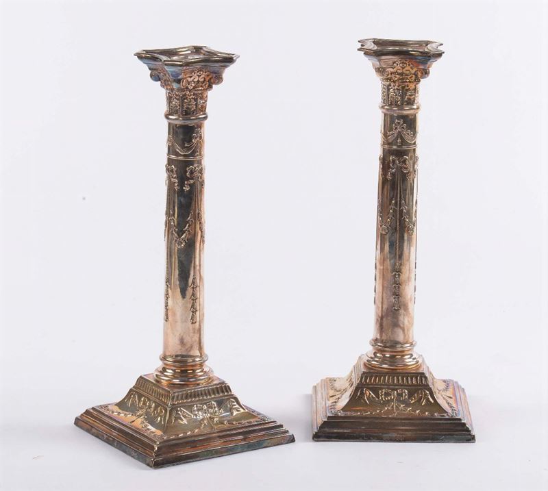 Coppia di candelieri metallo argentato  - Asta Antiquariato e Dipinti Antichi - Cambi Casa d'Aste