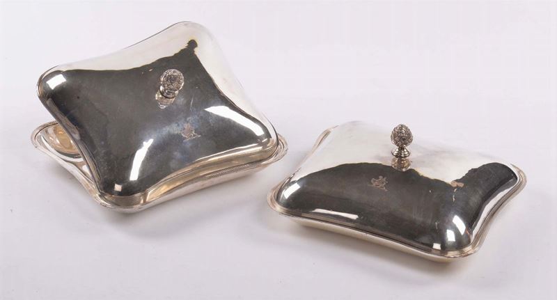 Coppia di legumiere in metallo argentato  - Asta Antiquariato e Dipinti Antichi - Cambi Casa d'Aste