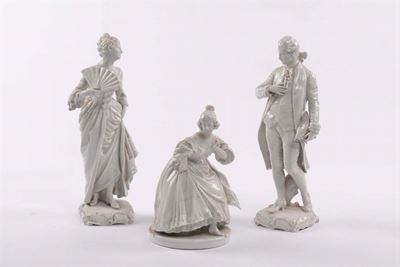 Lotto di Tre Statuine Diverse in Ceramica Bianca