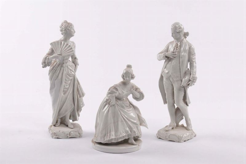 Lotto di tre statuine diverse in ceramica  bianca  - Asta Asta OnLine 10-2012 - Cambi Casa d'Aste