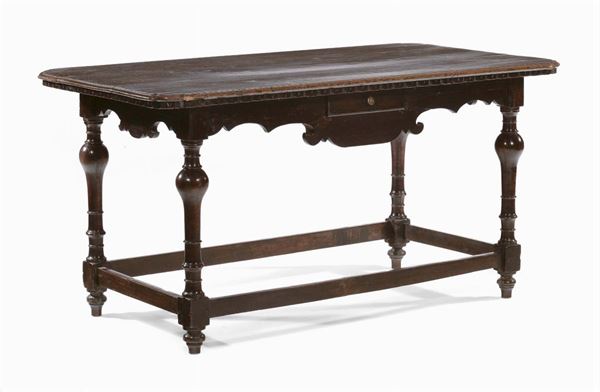 Tavolo a rocchetto in legno di noce, XVII secolo