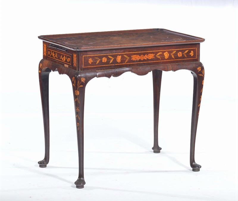 Tavolino in legno lastronato ed intarsiato, Olanda XIX secolo  - Asta Antiquariato e Dipinti Antichi - Cambi Casa d'Aste