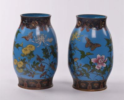 Coppia Vasi Cloisonne, Giappone Inizio XX Secolo