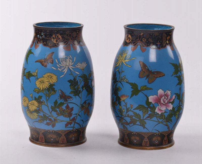 Coppia vasi Cloisonne, Giappone inizio XX secolo  - Auction Antique and Old Masters - II - Cambi Casa d'Aste