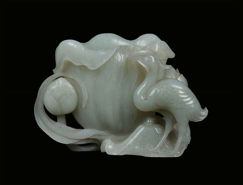 Jade libation cup with lotus flower and bird, China, Qing Dynasty, 19th century, cm 14x6x10  - Auction Fine Chinese Works of Art - Cambi Casa d'Aste