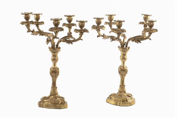 Coppia di candelieri in bronzo dorato a cinque luci, XIX secolo