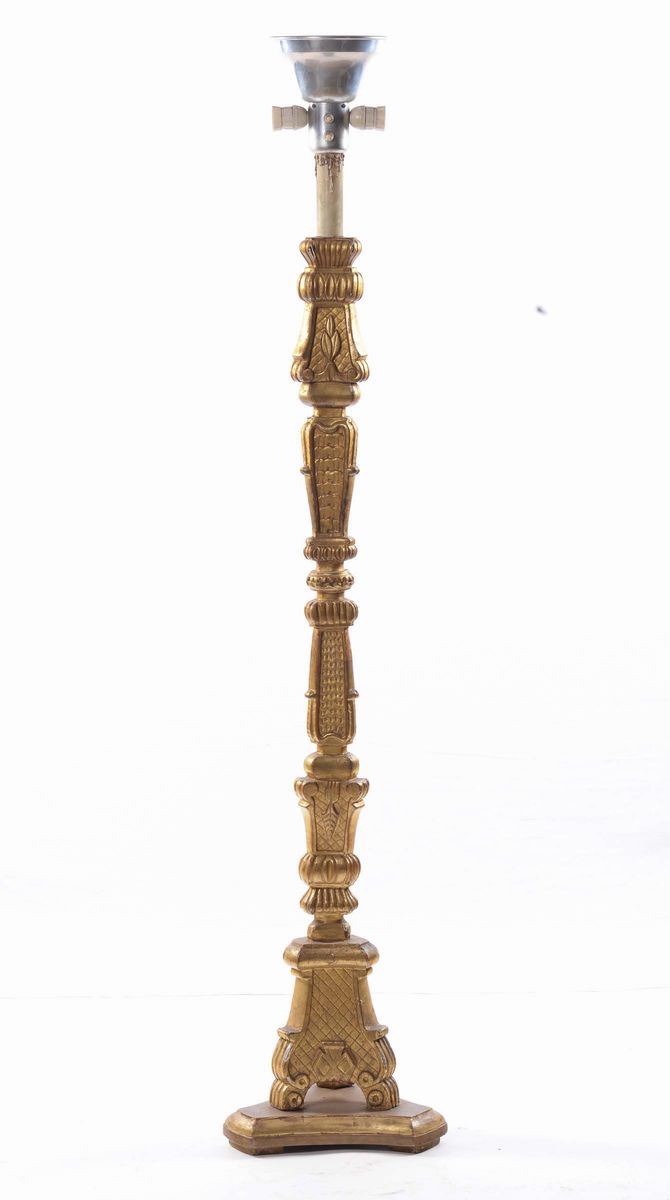 Piantana Luigi XIV in legno intagliato e dorato  - Auction Antiques and Old Masters - Cambi Casa d'Aste