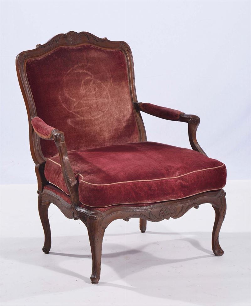 Poltrona Luigi XV in legno intagliato, Francia XVIII secolo  - Auction Antiques and Old Masters - Cambi Casa d'Aste