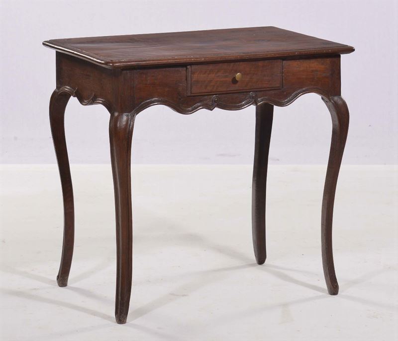 Tavolino in stile Luigi XV in noce  - Auction Time Auction 1-2015 - Cambi Casa d'Aste