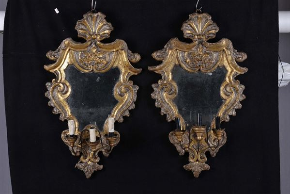 Coppia di ventoline in papier mache