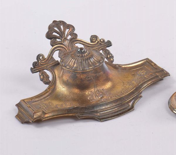 Due piccoli calamai in metallo, XIX secolo