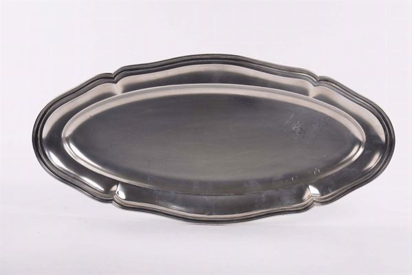 Grande vassoio ovale in argento