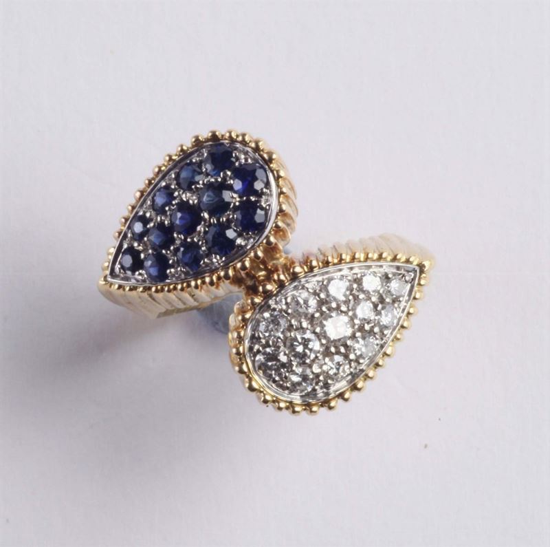 Anello contrarié con zaffiri e diamanti  - Auction Silvers, Ancient and Contemporary Jewels - Cambi Casa d'Aste