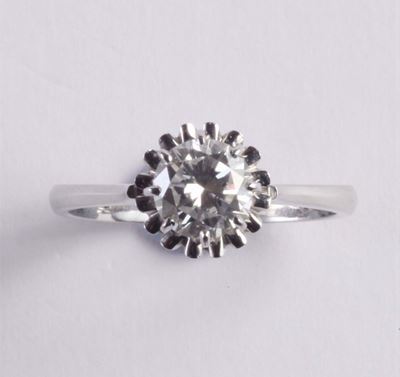 Anello Solitaire con Diamante di Ct 1,00 Circa