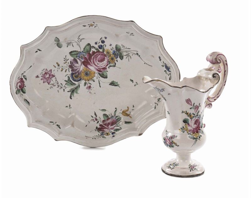 Versatoio e piatto in maiolica, Pesaro XVIII secolo  - Asta Antiquariato e Dipinti Antichi - Cambi Casa d'Aste