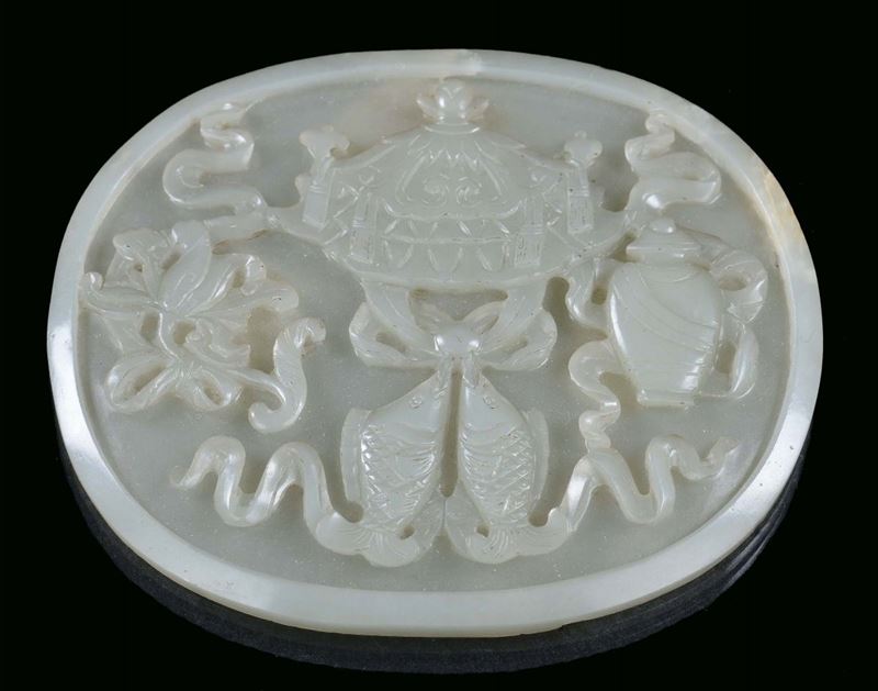 Jade plate carved with taoist symbols, China, Qing Dynasty, 19th century cm 9,5x8  - Auction Fine Chinese Works of Art - Cambi Casa d'Aste