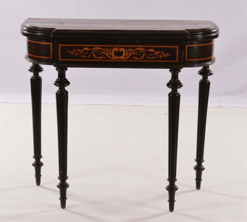 Tavolo da gioco intarsiato in legno dolce  - Auction Antiques and Old Masters - Cambi Casa d'Aste