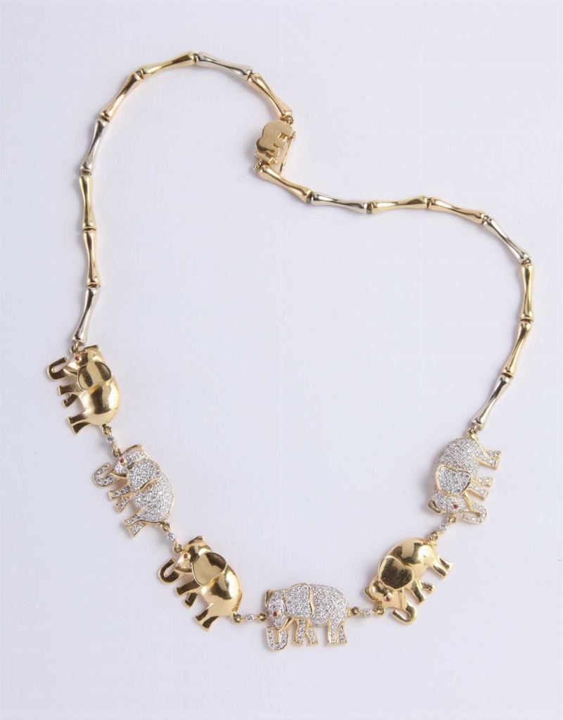 Girocollo con elefanti stilizzati  - Asta Argenti e Gioielli Antichi e Contemporanei - Cambi Casa d'Aste