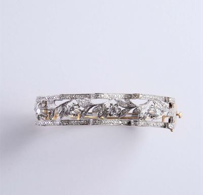 Bracciale Rigido Stile '800 con Serto di Diamanti