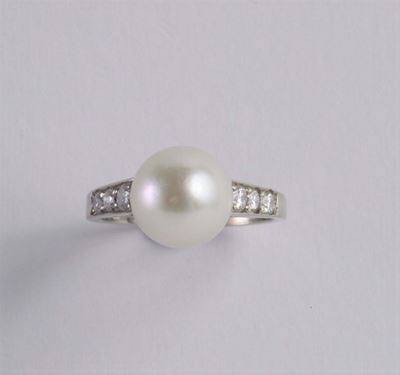 Anello con Perla (lievi Danni alla Perla)