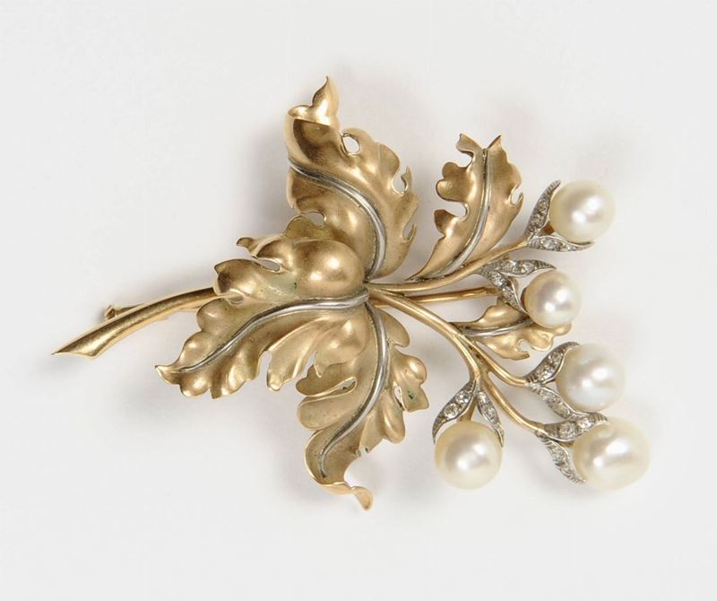 Spilla uva con perle e diamantini  - Auction Silvers, Ancient and Contemporary Jewels - Cambi Casa d'Aste