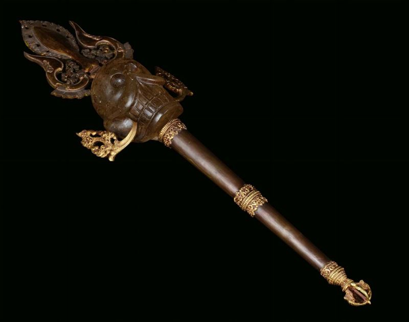 Scepter with rock crystal and stones, gilt bronze and copper, Tibet, 20th century Length cm 46  - Auction Fine Chinese Works of Art - Cambi Casa d'Aste