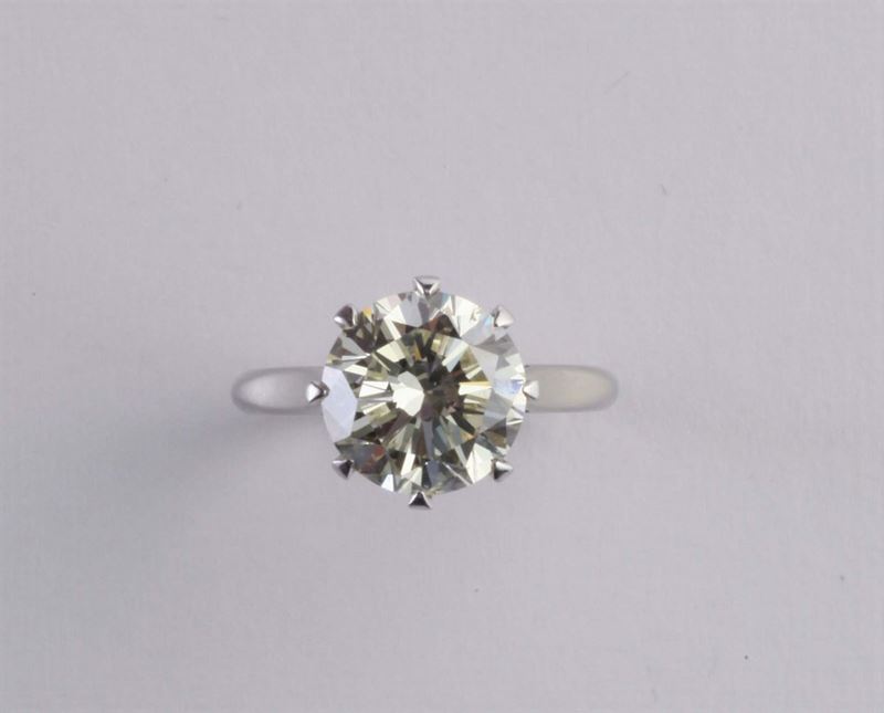 Anello solitaire con diamante di vecchio taglio di ct 4 circa  - Auction Silvers, Ancient and Contemporary Jewels - Cambi Casa d'Aste