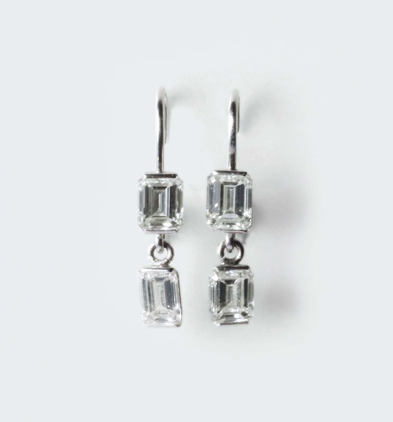 A pair of emerald - cut diamond pendent earrings  - Auction Silver, Watches, Antique and Contemporary Jewelry - Cambi Casa d'Aste