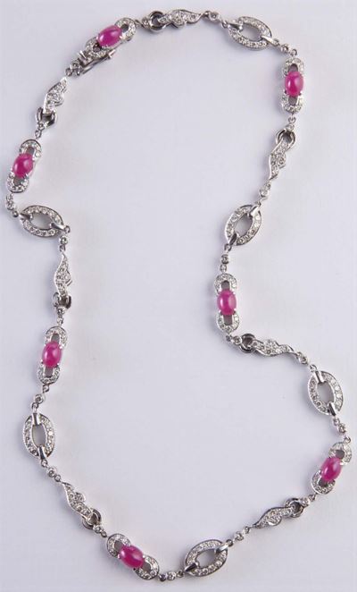 Girocollo con Diamanti e Rubini Taglio Cabochon