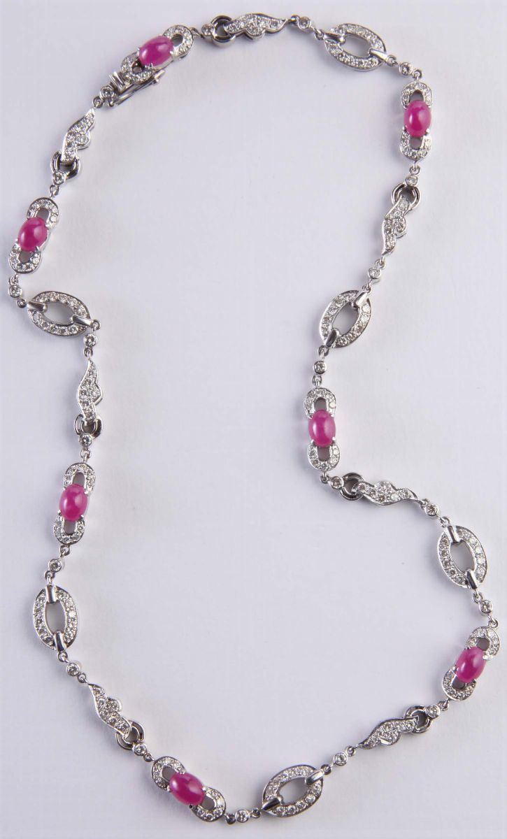 Girocollo con diamanti e rubini taglio cabochon  - Auction Silvers, Ancient and Contemporary Jewels - Cambi Casa d'Aste
