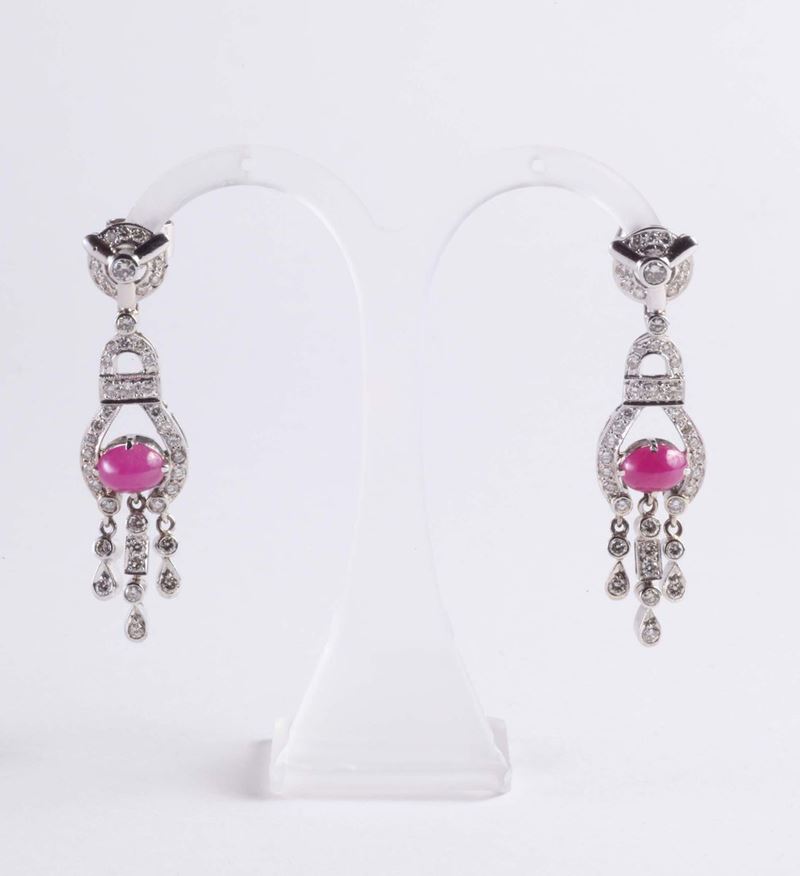 Orecchini con diamanti e rubini cabochon  - Auction Silvers, Ancient and Contemporary Jewels - Cambi Casa d'Aste