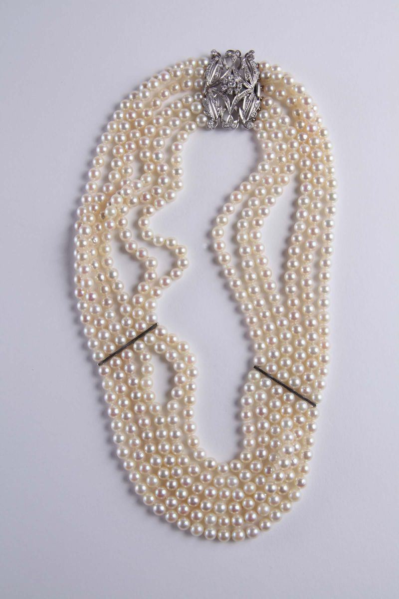 Collana con sei fili di perle  - Asta Argenti e Gioielli Antichi e Contemporanei - Cambi Casa d'Aste