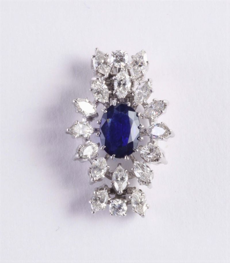 A sapphire and diamond clasp  - Auction Silver, Ancient and Contemporary Jewels - Cambi Casa d'Aste