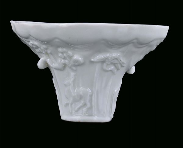 Blanc de Chine porcelain couple of libations in archaic shape, China, Dehua, Qing Dynasty, Kangxi period (1662-1722) cm 13x10x8