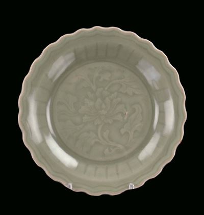 Piatto Sagomato in Porcellana Celadon, Cina, Dinastia Qing, XVIII Secolo