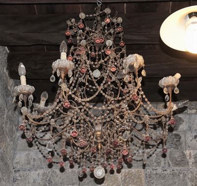 Lampadario a Otto Luci in Metallo e Cristalli, XIX Secolo
