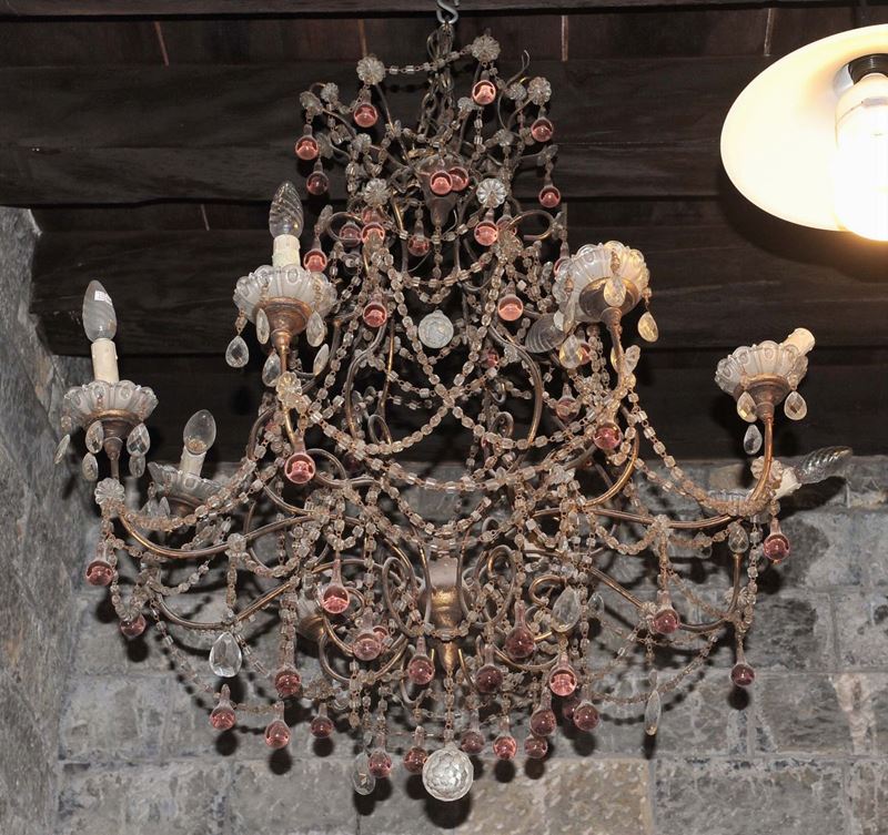 Lampadario a otto luci in metallo e cristalli, XIX secolo  - Auction OnLine Auction 2-2013 - Cambi Casa d'Aste