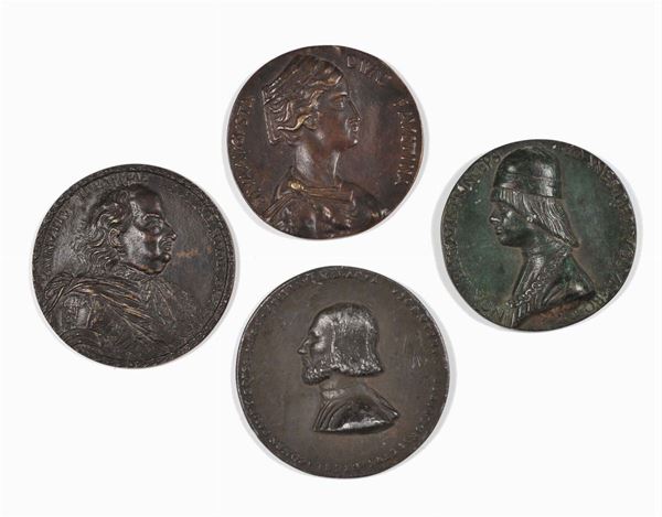 Quattro medaglie in bronzo con profili, fine XIX secolo