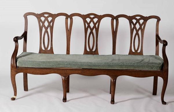 Coppia di divani con spalliera a giorno, Toscana fine XVIII secolo