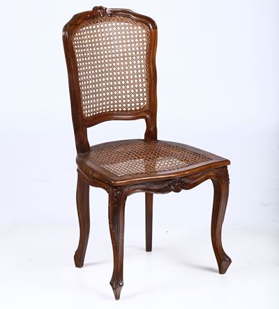 Sedia con Spalliera in Legno Intagliato Stile Luigi XV. XX Secolo