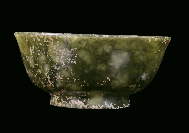 A green jade bowl, archaic taste, China, 20th century  - Auction Fine Chinese Works of Art - Cambi Casa d'Aste